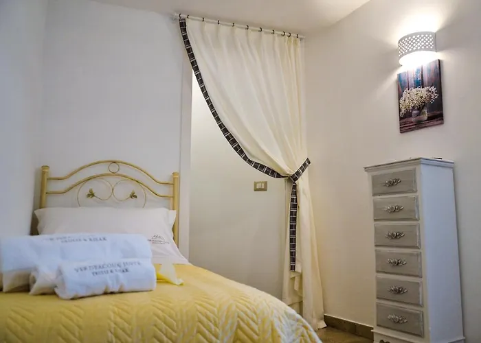 招待所 Verdeacqua 4*